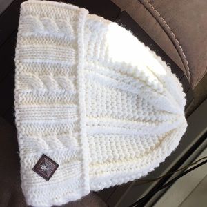 Spider cable knit hat OS